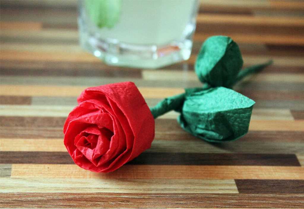 Как сделать розу из салфетки: пошаговая инструкция, для чего можно использовать