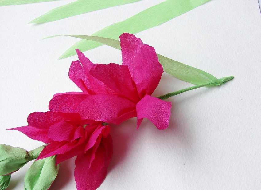 Как сделать букет цветов из гофрированной бумаги