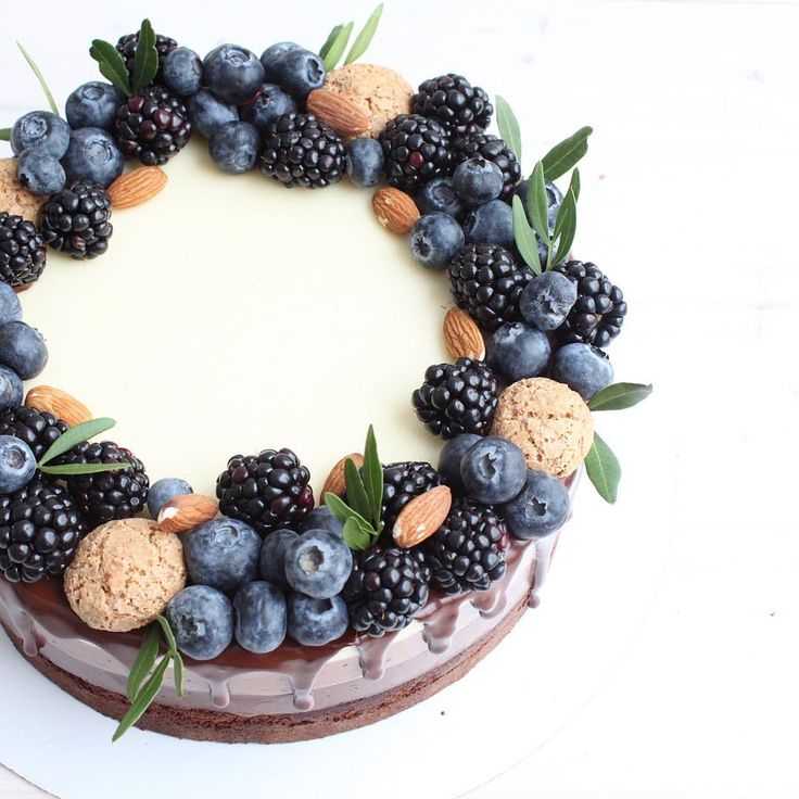Как украсить торт фруктами своими руками: способы