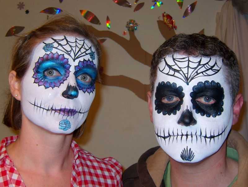 Как можно разукрасить лицо на коляду. пять вау-макияжей на хэллоуин, которые можно нарисовать одним карандашом