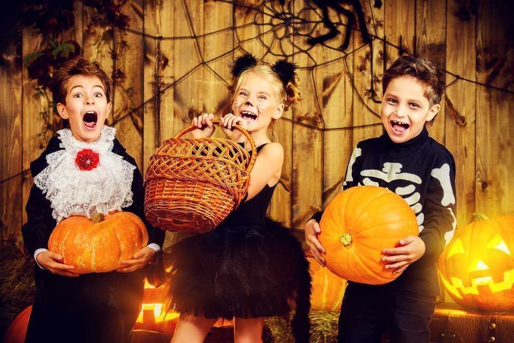 Фотозона на хэллоуин своими руками: варианты декора для детей и взрослых
