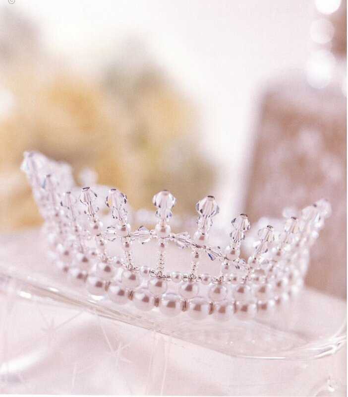 Корона из бисера — изысканное украшение для принцессы