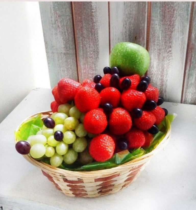 Букет из фруктов своими руками, конфет и цветов: пошаговые фото для начинающих по фруктовому букету самой