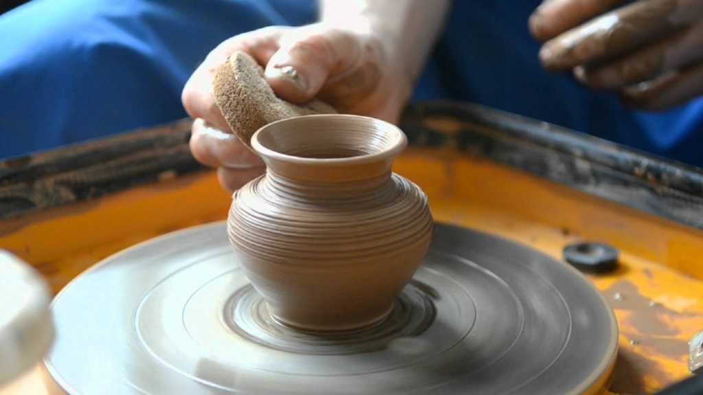 Глиняная тарелка своими руками. изготовление керамики своими руками – хобби для утонченных натур. подготовка глины к работе