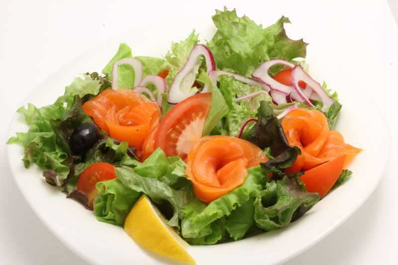 🚩 салат с семгой: 16 ресторанных вариантов подачи
