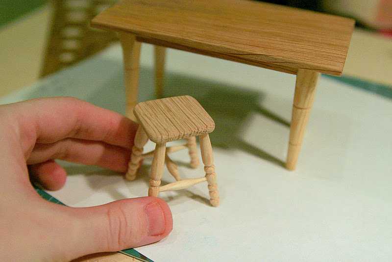 Мебель для куклы. как сделать кукольные стулья, табуретки, шезлонг, компьютерный стол своими руками?
