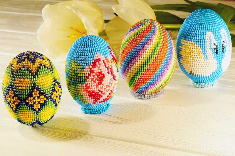 Пасхальные яйца своими руками из макарон, бисера, бумаги и ниток - из атласных лент артишок и канзаши в детский сад, фото пошагово