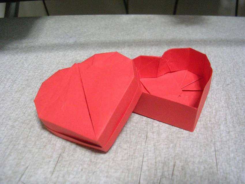 Как сделать коробку в форме сердца