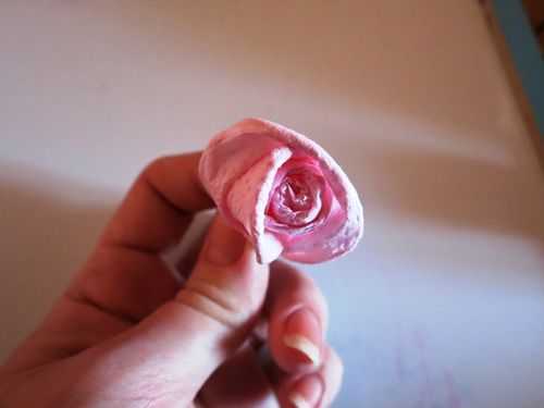 Как сделать розу из салфетки: мастер-класс