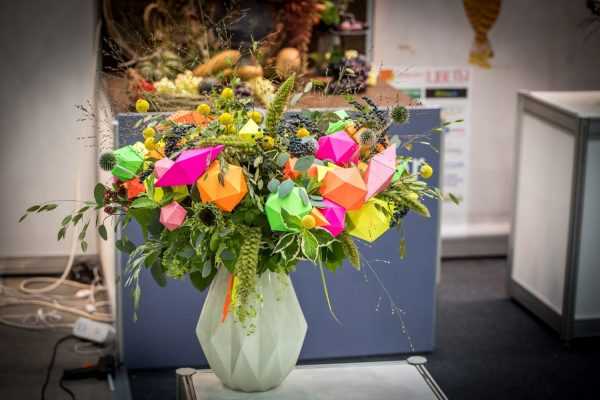 Видео уроки флористики для начинающих: сочетание цветов в букетах, как правильно?