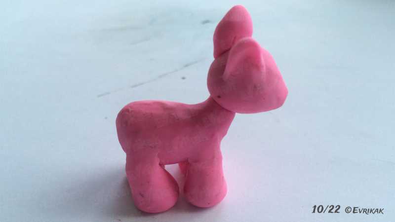 Многих девочек заинтересует, как сделать пони из Дружба  это чудо из пластилина Разноцветные пони известны нескольким поколениям детей первые фигурки