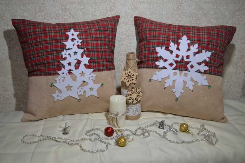 Сшить новогоднюю подушку. новогодняя подушка своими руками. новогодние декоративные подушки с помпонами