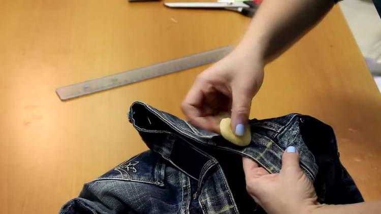 Как ушить брюки клеш в прямые?