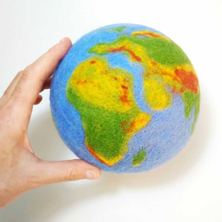 Макет земного шара своими руками из пластилина. земля из пластилина. строение земли.