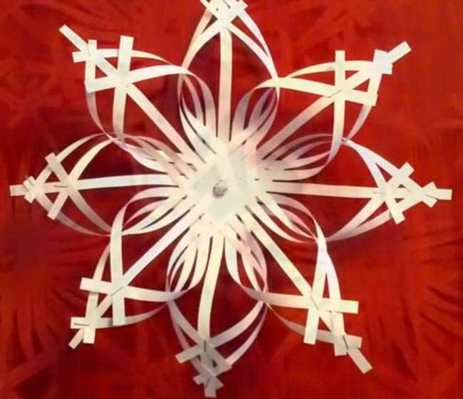 Как сделать объемную снежинку из бумаги Снежинка из бумаги объемная: как делать новогоднюю красавицу