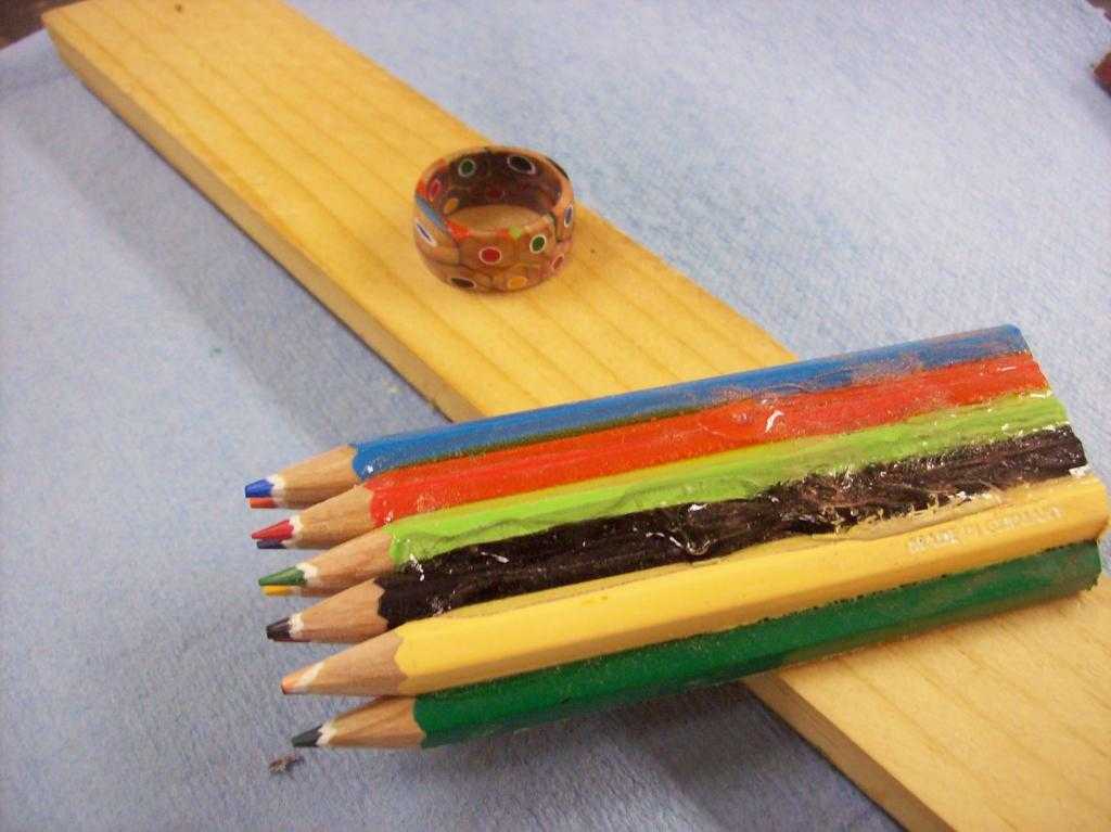 Как сделать карандаш из бумаги поэтапно. карандашницы своими руками