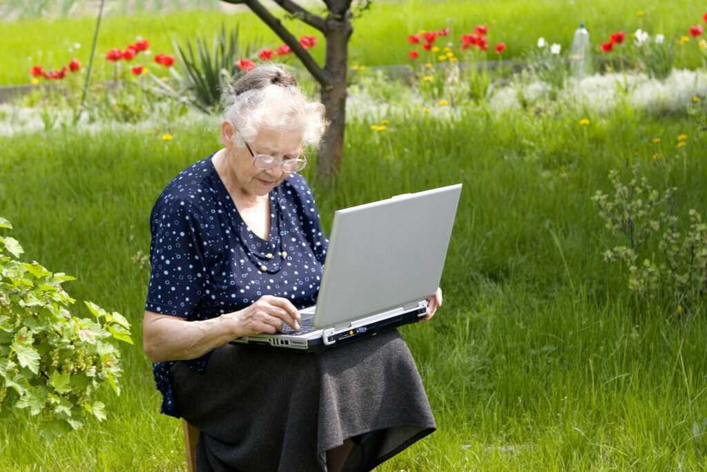 Как заработать пенсионеру: лучшие идеи без вложений
