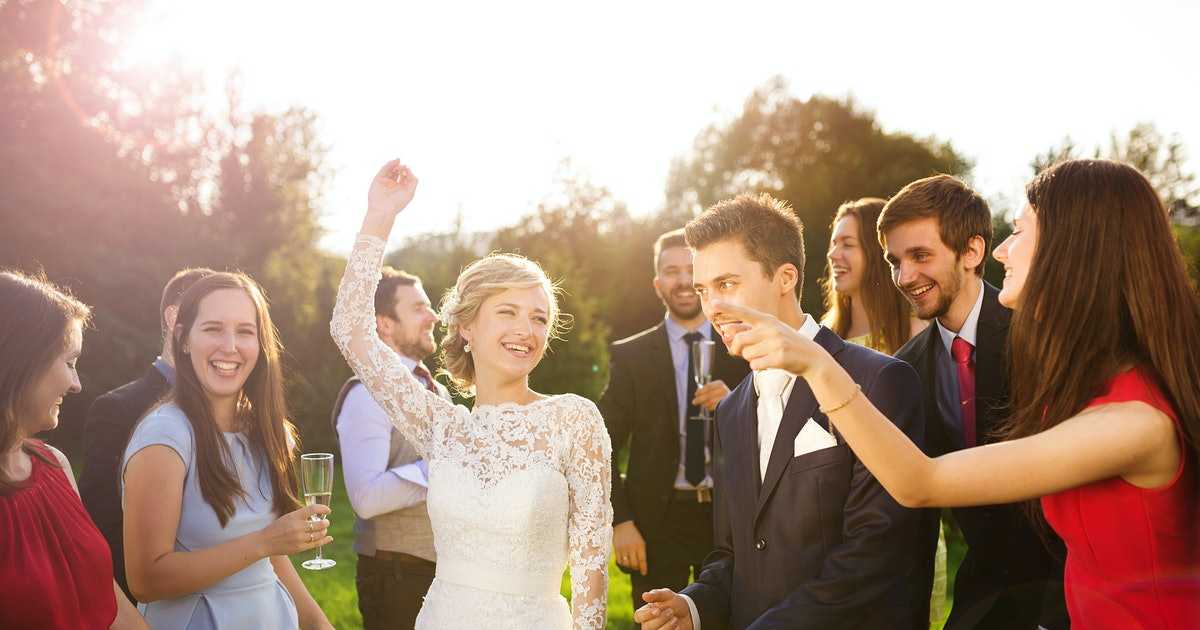 Денежные конкурсы на свадьбу: как выбрать свадебные развлечения для гостей и испытания для жениха