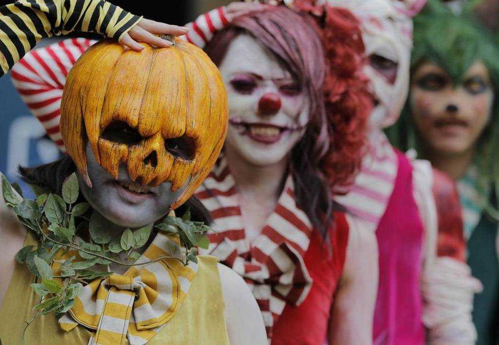 10 лучших конкурсов и игр для взрослых на хэллоуин
