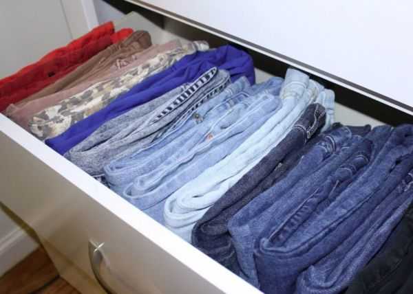 Как правильно складывать вещи, одежду – футболки, рубашки, штаны, свитера, чтобы не занимали много места