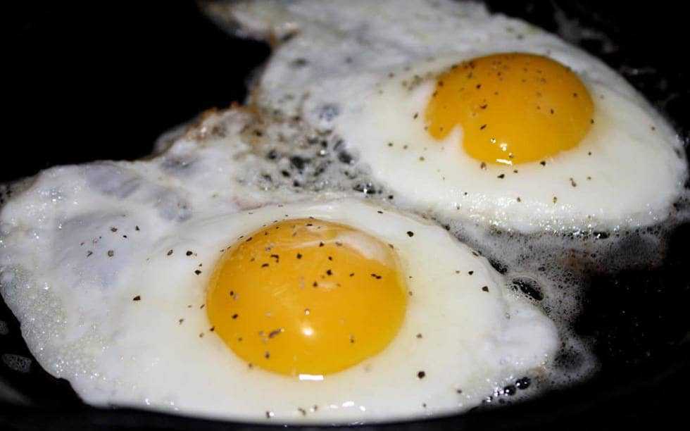 Как красиво подать яичницу. яичница: рецепты приготовления, оригинальные формы и идеи